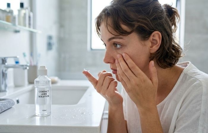 Best Contact Lens Solutions in Pakistan for Eye Safety